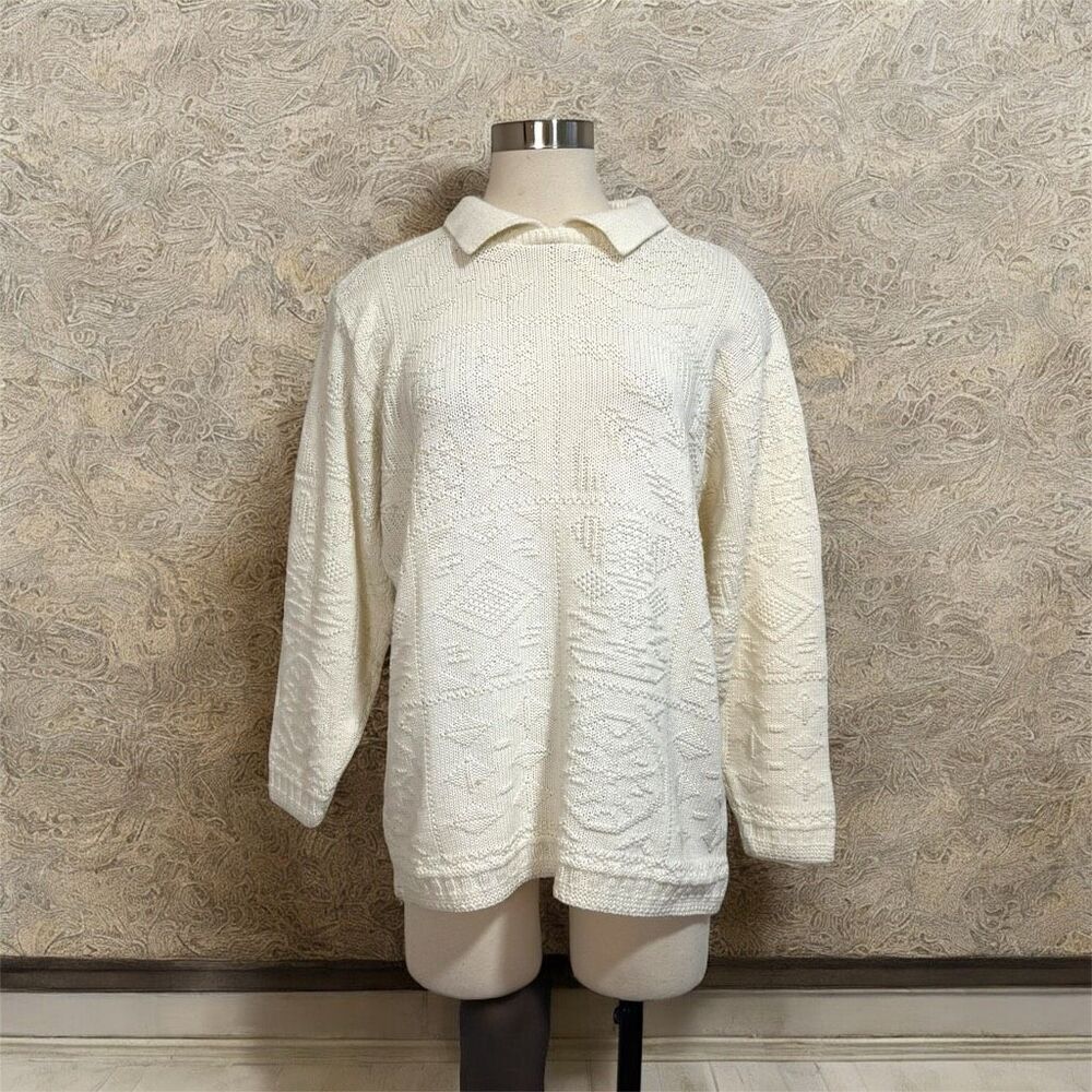 Alfred Dunner White Embossed Collared Medium Sweater